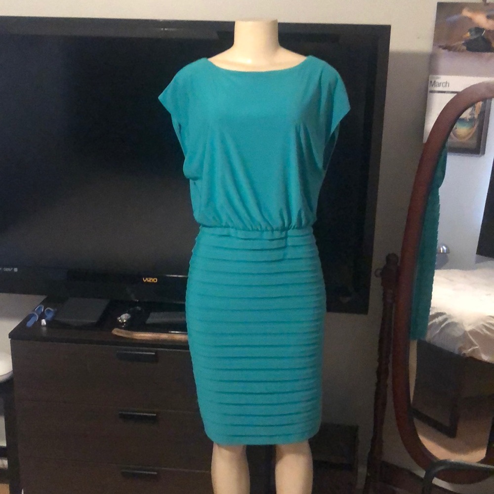 Designer Adrianna Papell, teal/green blue, size 6